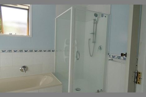 Photo of property in 52 Jandell Crescent, Bucklands Beach, Auckland, 2014