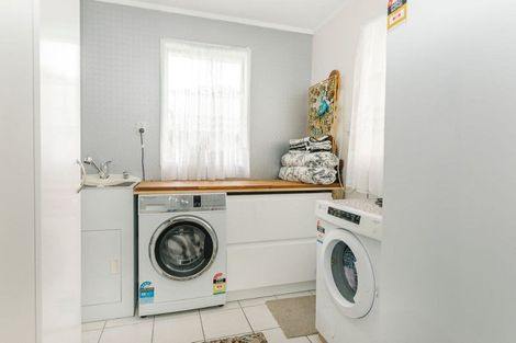 Photo of property in 3a Allan Street, Dannevirke, 4930