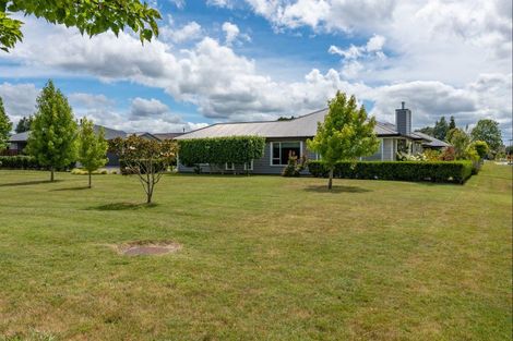 Photo of property in 6 Noumea Drive, Rangatira Park, Taupo, 3330