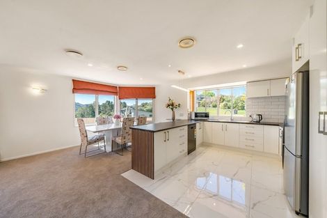 Photo of property in 14 Sylvan Way, Silverstream, Upper Hutt, 5019