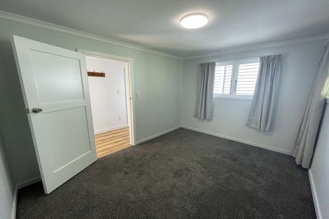 Photo of property in 143 Seatoun Heights Road, Miramar, Wellington, 6022