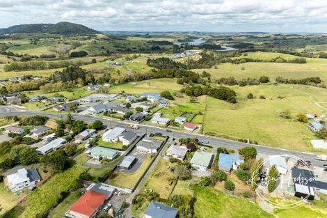 Photo of property in 109 Hurndall Street East, Maungaturoto, 0520