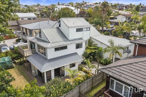 Photo of property in 50 Lagoon Way, West Harbour, Auckland, 0618