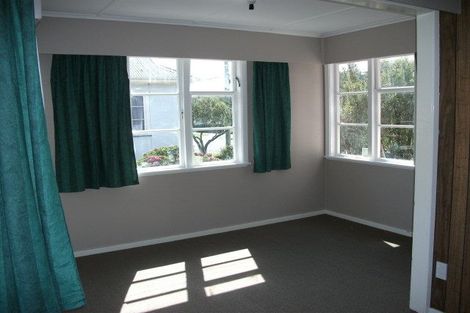 Photo of property in 3 Poole Street, Taita, Lower Hutt, 5011