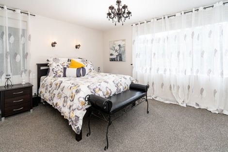 Photo of property in 4 Jacobsen Lane, Ngaio, Wellington, 6035