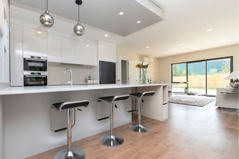 Photo of property in 1 Duchess Way, Riverhead, 0820