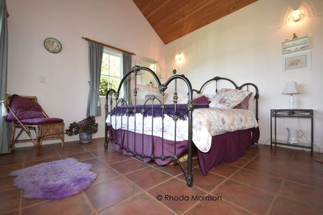 Photo of property in 32 Komiti Road, Tinopai, 0593