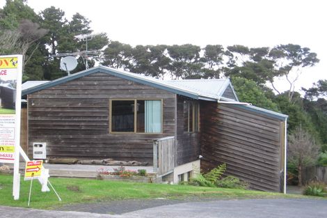 Photo of property in 28 Hakea Place, Totara Heights, Auckland, 2105