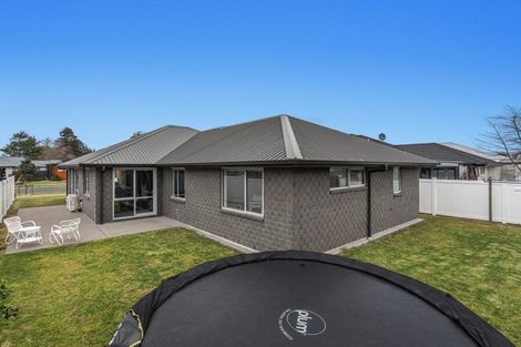 Photo of property in 15 Kakariki Drive, Coastlands, Whakatane, 3120