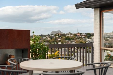 Photo of property in 17 Upland Street, Brookfield, Tauranga, 3110