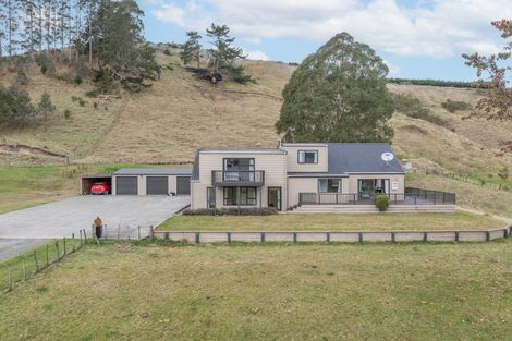 Photo of property in 976 Mapara Road, Kinloch, Taupo, 3385