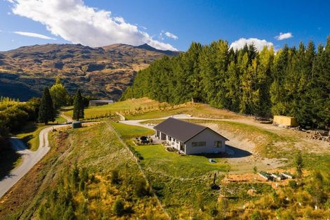 Photo of property in 86 Mountain View Road, Dalefield, Queenstown, 9371