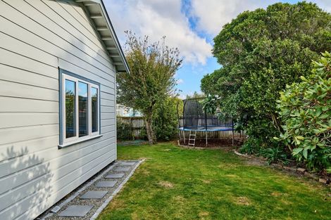 Photo of property in 17 Connolly Street, Boulcott, Lower Hutt, 5010