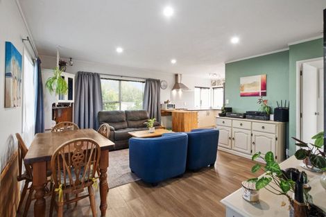 Photo of property in 4 Cross Street, Papakura, 2110