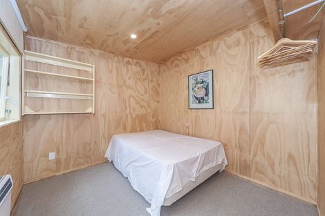 Photo of property in 90 Glenmore Street, Northland, Wellington, 6012