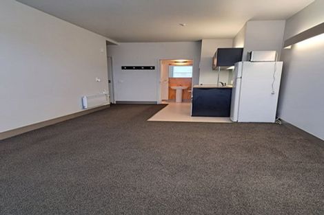 Photo of property in Urbane Apartments, 2/29 Webb Street, Mount Cook, Wellington, 6011