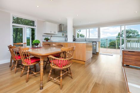 Photo of property in 1084 Scenic Drive North, Swanson, Auckland, 0816