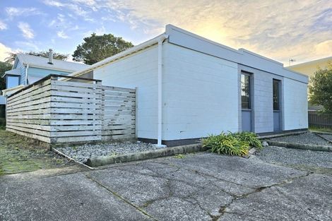 Photo of property in 4 Acacia Avenue, Maungaraki, Lower Hutt, 5010