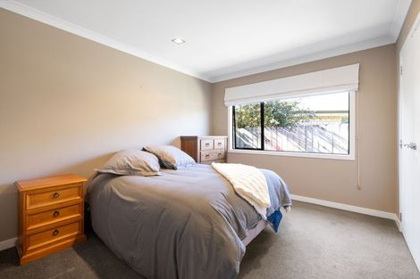 Photo of property in 20 Gibbston Close, Huntington, Hamilton, 3210