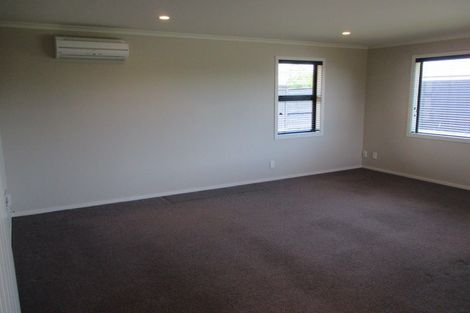Photo of property in 53 Rosalie Terrace, Kelvin Grove, Palmerston North, 4414