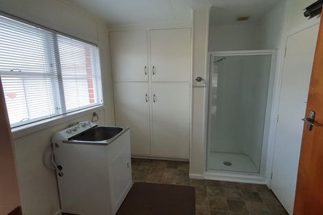 Photo of property in 1 Reid Avenue, Hawera, 4610