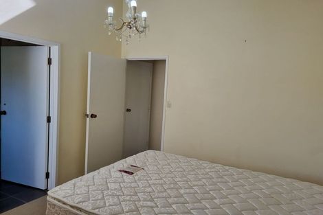 Photo of property in 31 Colmar Road, Mellons Bay, Auckland, 2014