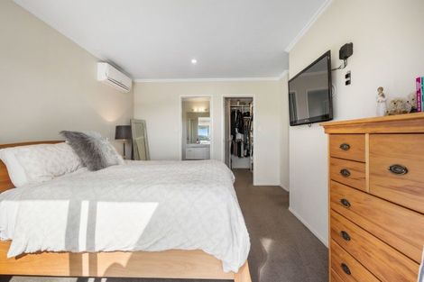 Photo of property in 47 Chamberlain Road, Bombay, 2675