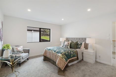 Photo of property in 5b Woodhouse Place, West Harbour, Auckland, 0618