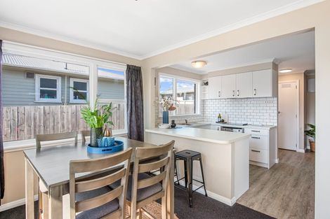 Photo of property in 16 Anthony Grove, Paraparaumu Beach, Paraparaumu, 5032