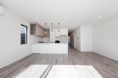 Photo of property in 8 Paparahi Place, Wainui, 0992