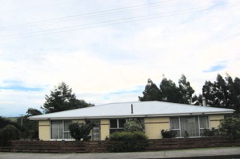 Photo of property in 11 Newarp Street, Balclutha, 9230