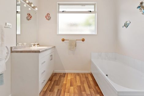 Photo of property in 8 Baxter Place, Stoke, Nelson, 7011