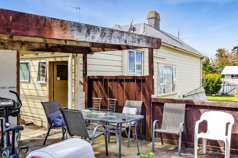 Photo of property in 49 Collins Street, Hawera, 4610