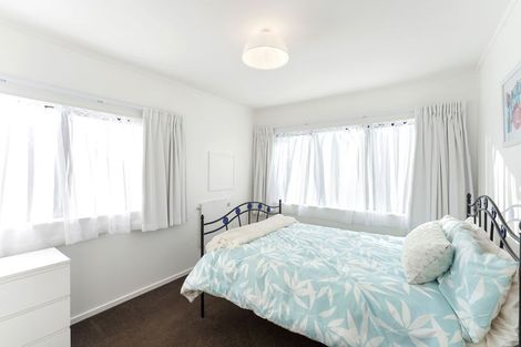 Photo of property in 23 Reeves Street, Waikanae Beach, Waikanae, 5036