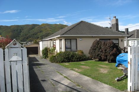 Photo of property in 32 Westminster Road, Wainuiomata, Lower Hutt, 5014