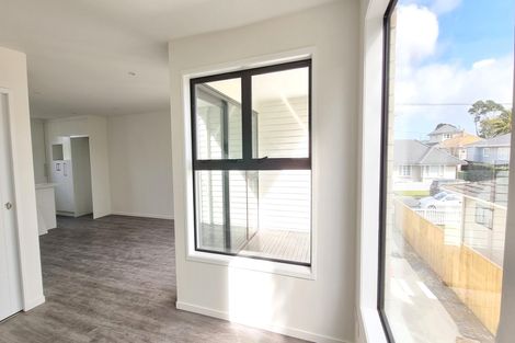 Photo of property in 2b Glenvil Lane, Te Atatu Peninsula, Auckland, 0610
