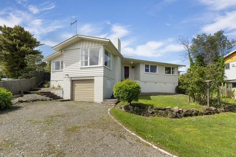 Photo of property in 1 Lawson Street, Pahiatua, 4910