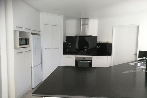 Photo of property in 2/163 Forrest Hill Road, Forrest Hill, Auckland, 0620