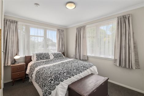 Photo of property in 76 Queen Street West, Levin, 5510