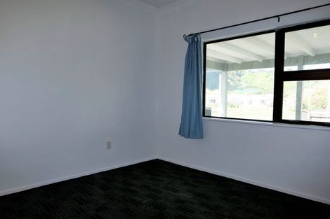 Photo of property in 129 Arawhata Road, Paraparaumu, 5032