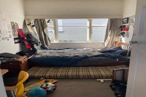 Photo of property in 122 Wallace Street, Mount Cook, Wellington, 6021