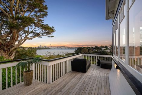 Photo of property in 46 Seaview Avenue, Northcote, Auckland, 0627
