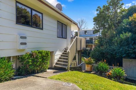 Photo of property in 2/95 Fairclough Road, Beach Haven, Auckland, 0626