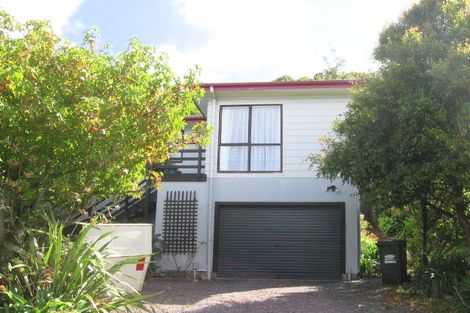 Photo of property in 2 Sasanqua Way, Crofton Downs, Wellington, 6035
