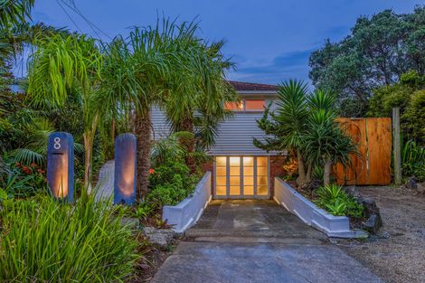 Photo of property in 8 Hoskins Avenue, Hillsborough, Auckland, 1042