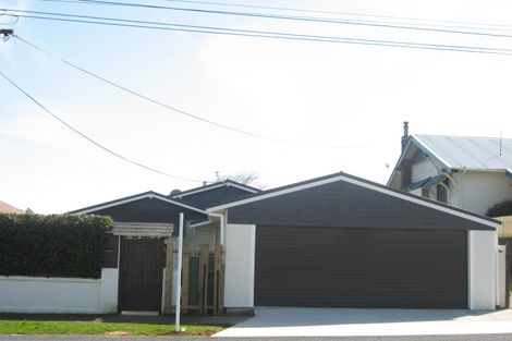 Photo of property in 18 Bulteel Street, New Plymouth, 4310