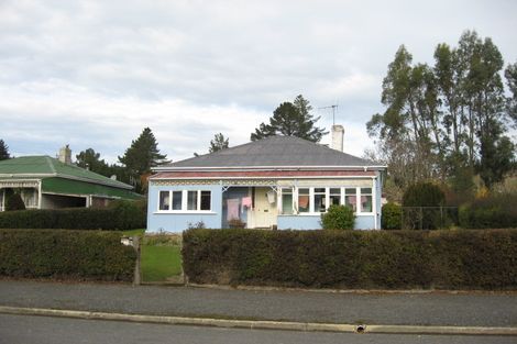 Photo of property in 46 Irvine Street, Lawrence, 9532