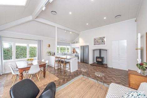 Photo of property in 4 Saint Leonard Street, Saint Johns Hill, Whanganui, 4501