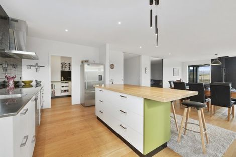 Photo of property in 219 Golden Road, Springvale, Alexandra, 9393