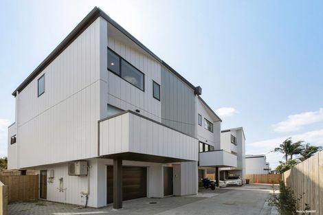 Photo of property in 2/258 Lake Road, Hauraki, Auckland, 0622